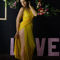 Erotic photography in a yellow dress. Nude photo by Pablo Incognito