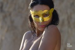 Nude girl in a mask. Nude photographer Pablo Incognito