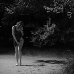 The girl arranged a hot striptease in a cold park at night. Nude photo by Pablo Incognito