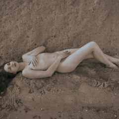 Girl on the wet sand. Nude photo by Pablo Incognito