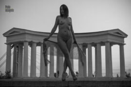 Black and white photo in the nude genre near the Vorontsov Colonnade