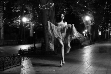 Burlesque, bottomless, nude photo session on the boulevard at night in Odessa. Photo by Pablo Incognito