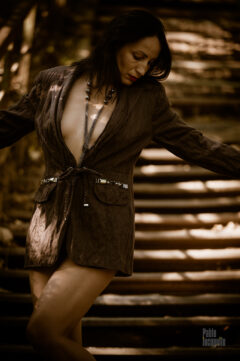 Vintage nude photo shoot on iron steps. Photo by Pablo Incognito
