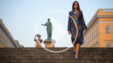 Video walk in a transparent dress near Duke in Odessa. Photo by Pablo Incognito