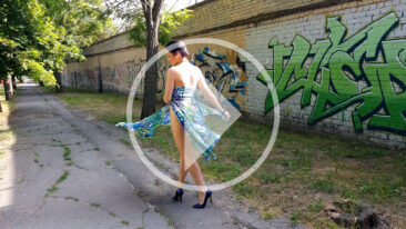 Video of nude walk of bottomless near graffiti. Photo by Pablo Incognito