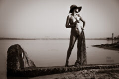 Nude on the bank of the river. Pablo Incognito